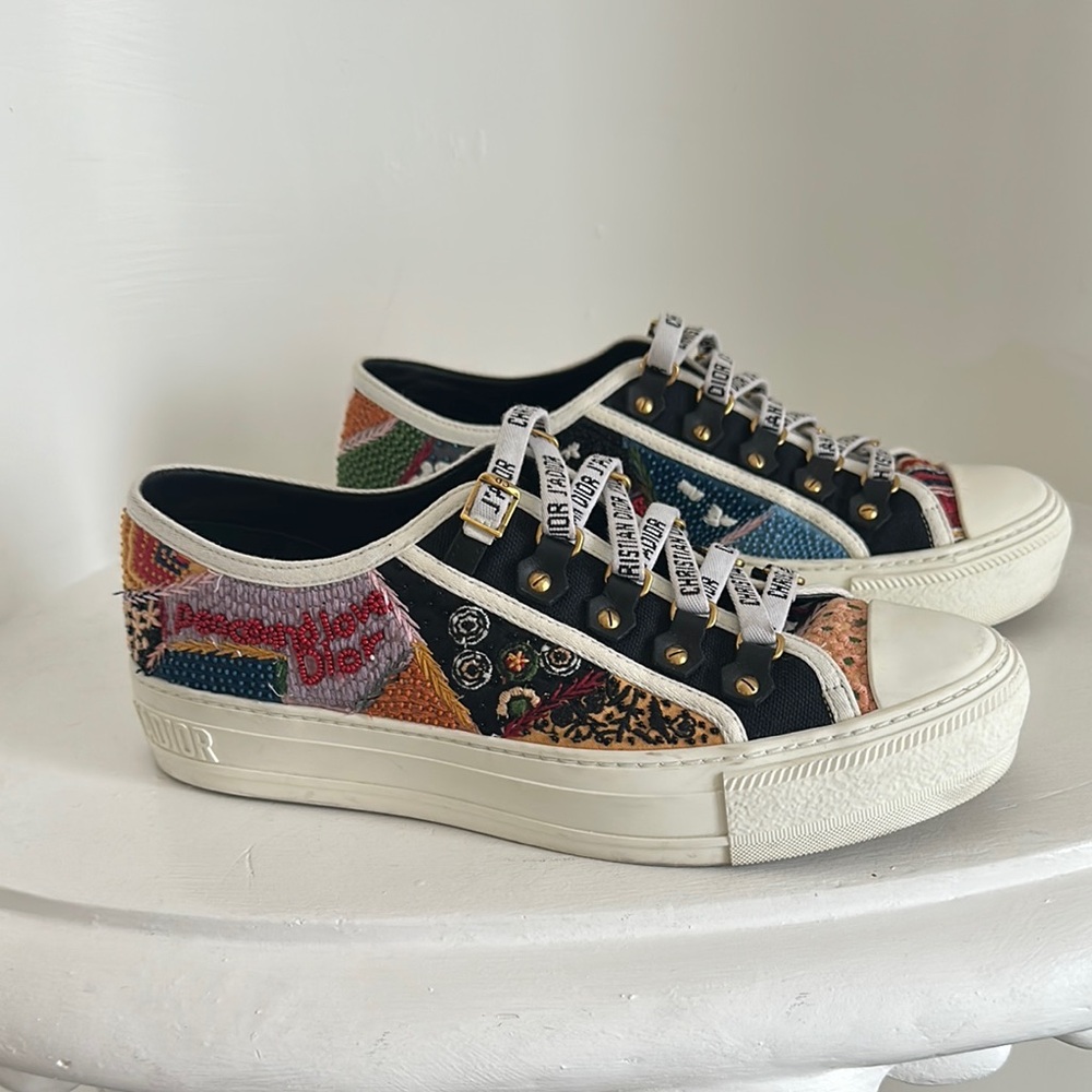 Dior Black and White Sneakers Classic Casual Style